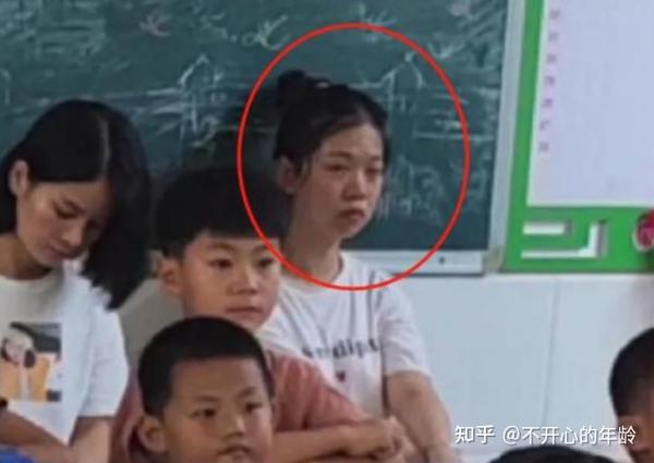 搞笑高中女生运动会视频_高中运动会女生搞笑_搞笑高中女生运动会文案